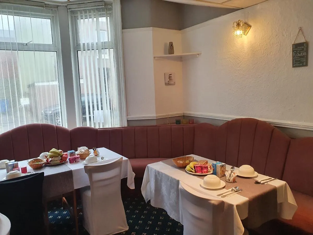 Iona Hotel Blackpool Bed & Breakfast