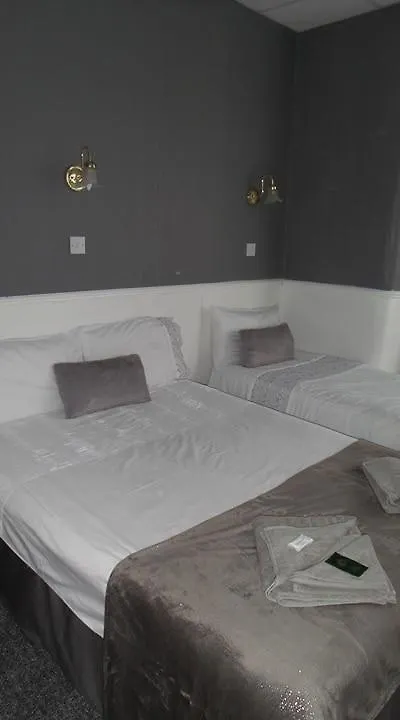 Iona Hotel Blackpool Bed & Breakfast