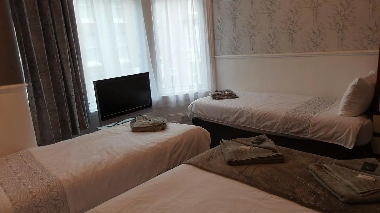 Iona Hotel Blackpool Bed & Breakfast